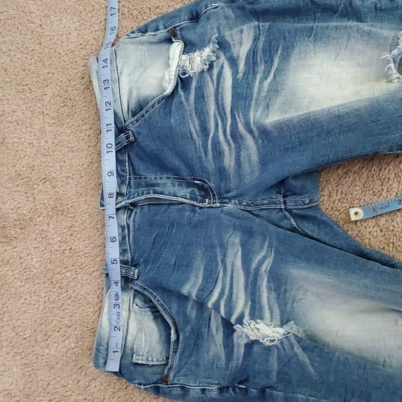 Flamingo L ripped flare jeans fade outs and whiskering - Picture 5 of 8